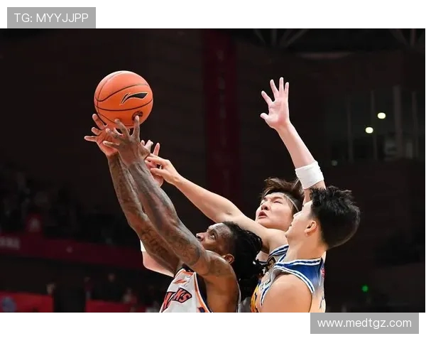 上海篮球队的转型升级之路:重塑球队文化与战术体系的深度探讨 上海篮球队的转型升级之路:重塑球队文化与战术体系的深度探讨