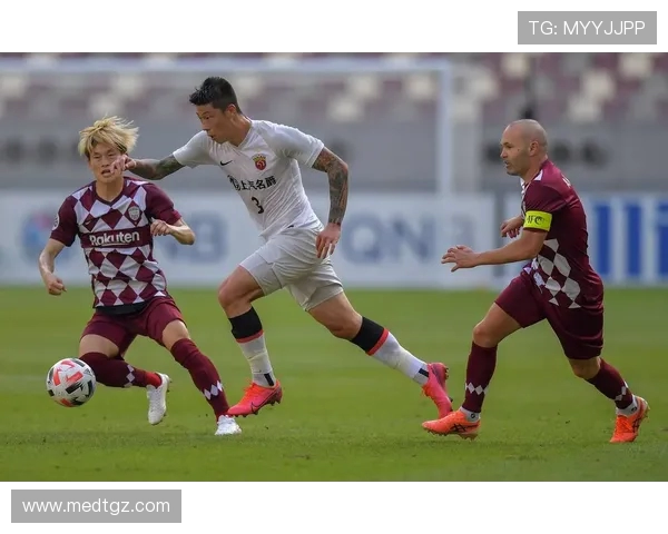 上海足球队的速度之谜:如何在赛场上实现快速突破与反击 上海足球队的速度之谜:如何在赛场上实现快速突破与反击