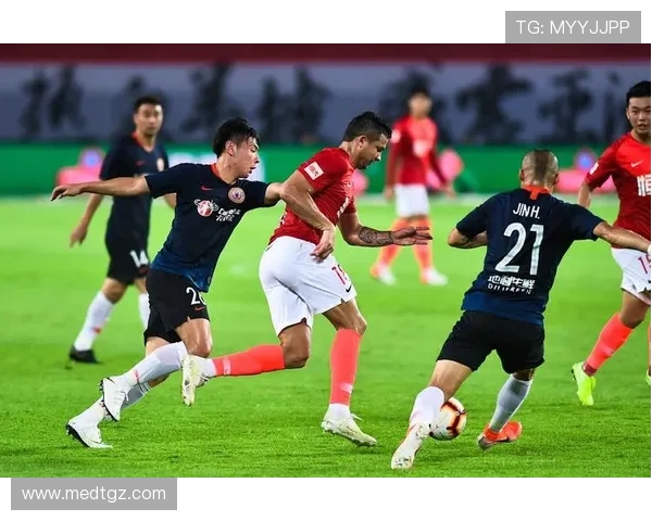 重庆排球队以83分领跑全国锦标赛积分榜展现强劲实力