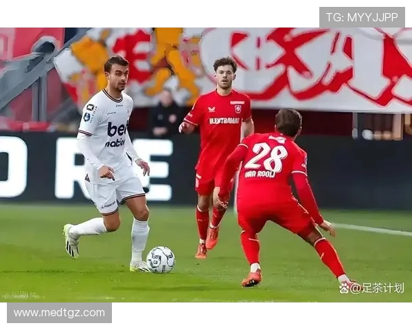 埃因霍温FC主场迎战特温特争夺荷甲关键三分之战 埃因霍温FC主场迎战特温特争夺荷甲关键三分之战