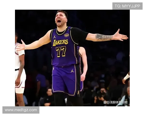 快船对决湖人篮球303精彩赛事回顾与分析