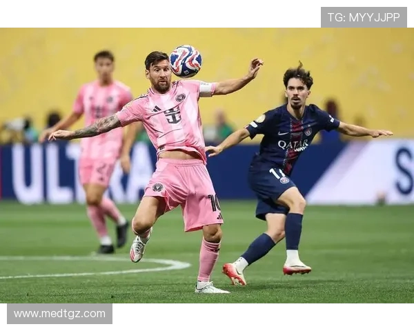 梅西神勇助攻三次巴黎逆转巴萨晋级欧冠八强