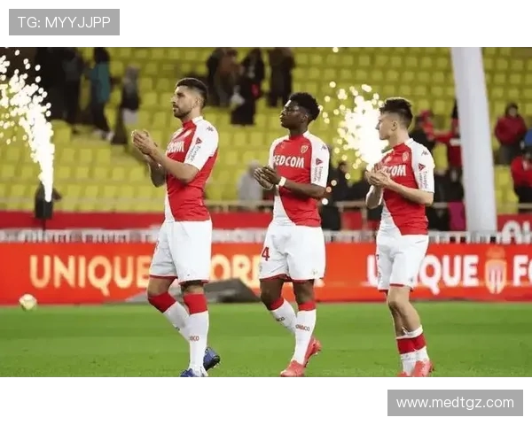 法甲焦点战摩纳哥迎战雷恩麦久双方争夺三分激战一触即发 法甲焦点战摩纳哥迎战雷恩麦久双方争夺三分激战一触即发