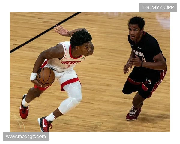 火箭与热火季前赛精彩回顾录像分析全场亮点与战术对决