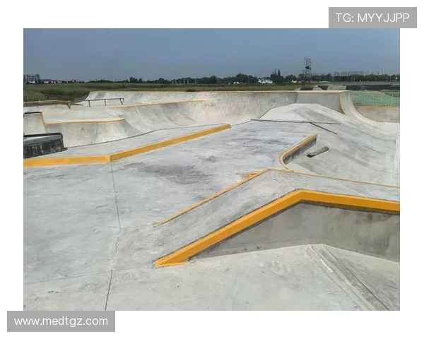 广州极限运动队滑板精英赛的拼搏历程与荣耀瞬间回顾 广州极限运动队滑板精英赛的拼搏历程与荣耀瞬间回顾