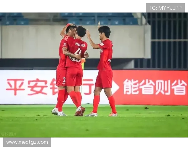 西安足球队与武汉足球队赛后复盘分析比赛节奏与战术表现 西安足球队与武汉足球队赛后复盘分析比赛节奏与战术表现