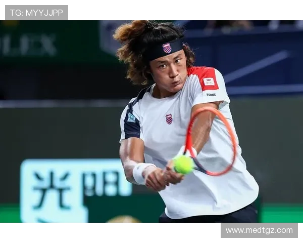 上海网球队整体表现分析:压制对手与失误的双重影响 上海网球队整体表现分析:压制对手与失误的双重影响