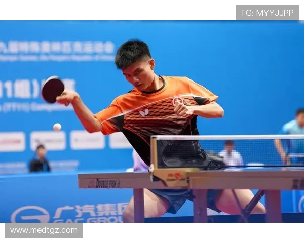 乒乓球的魅力：深入武汉乒乓球队的团队协作与默契之道