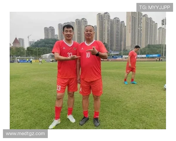 张军独家分享足球心得与技巧助你提升球技和战术理解